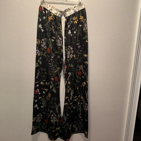 ALEXIS *Pearson* black floral botanical flare boho hippie pants M
